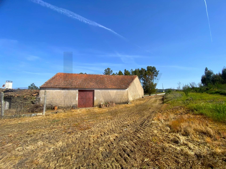 Terreno para Venda em Enxames Foto 11