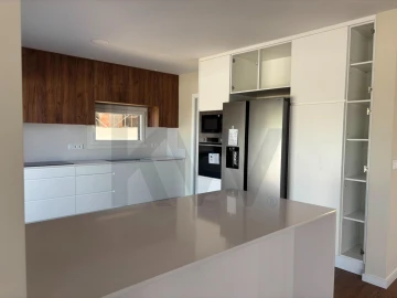 Moradia T4 para Venda em Azeitão (São Lourenço e São Simão)