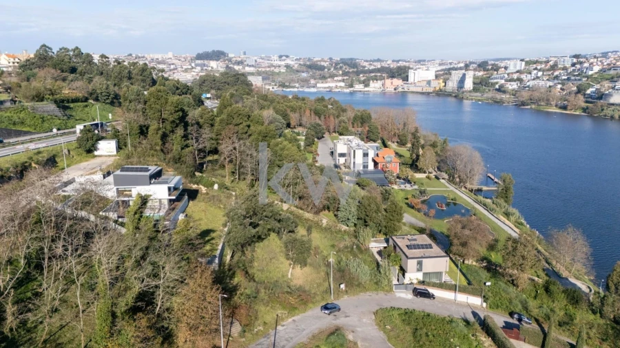 Terreno para Venda em Oliveira do Douro Foto 35