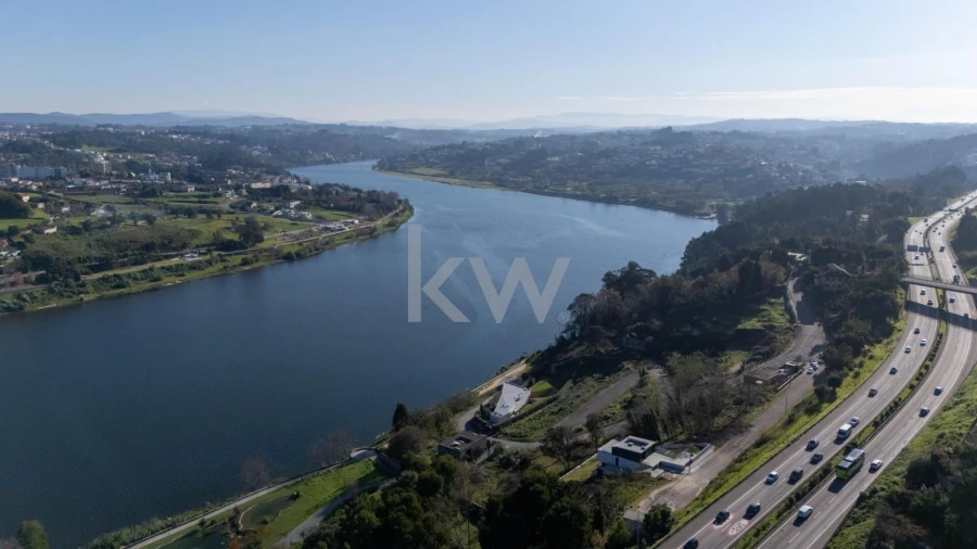 Terreno para Venda em Oliveira do Douro Foto 43