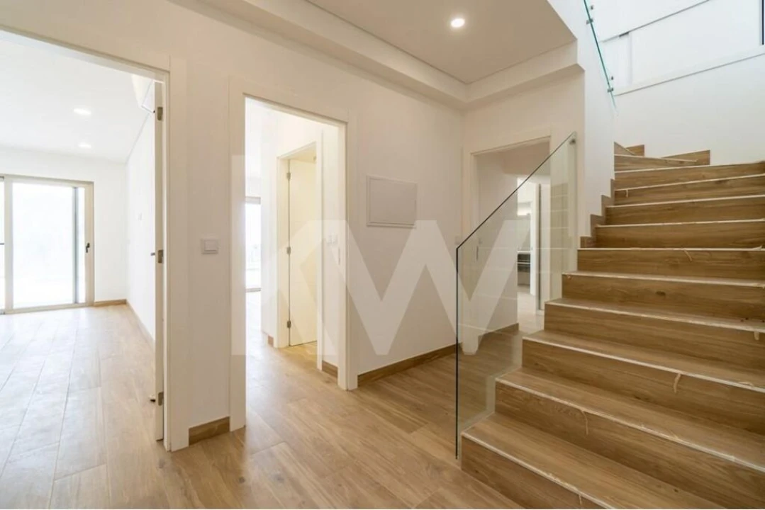 Moradia T3 para Venda em Mexilhoeira Grande Foto 18