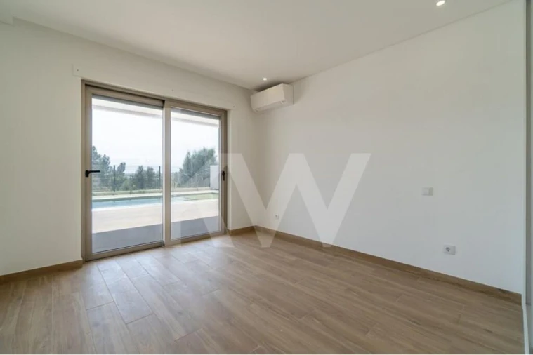 Moradia T3 para Venda em Mexilhoeira Grande Foto 30