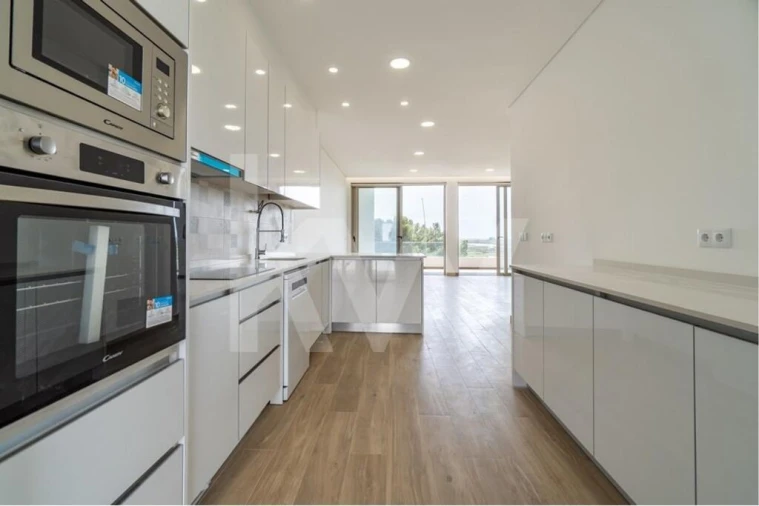 Moradia T3 para Venda em Mexilhoeira Grande Foto 9