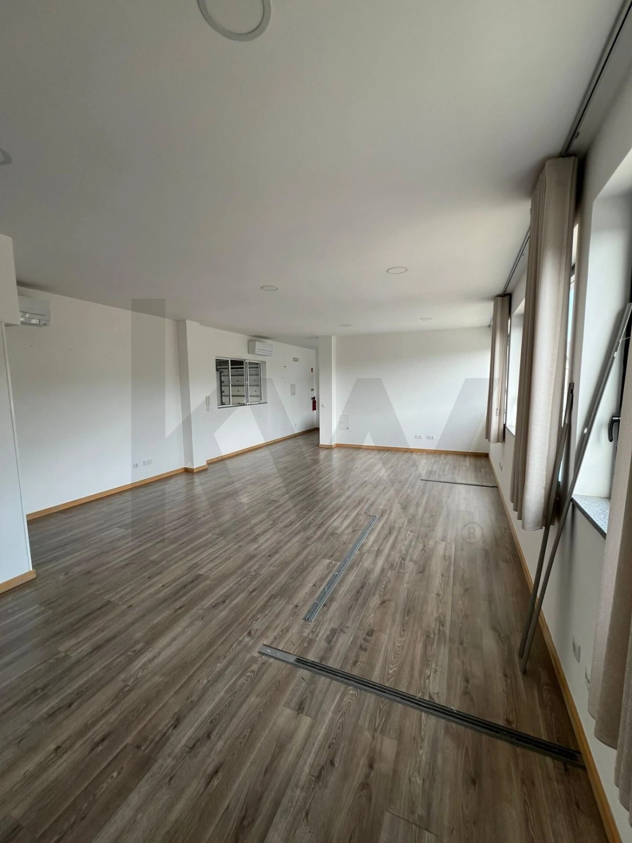 Armazém para Venda em Fiães Foto 7