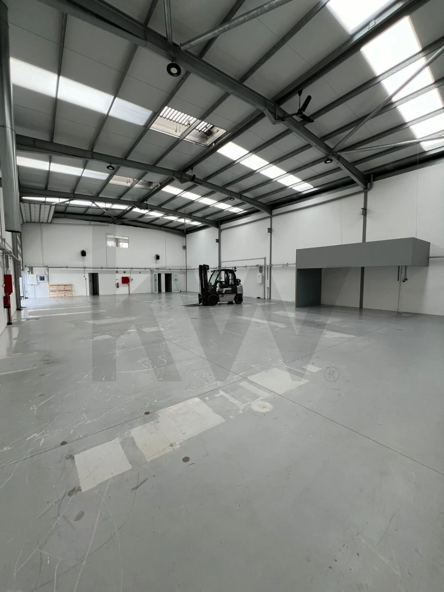 Armazém para Venda em Fiães Foto 16