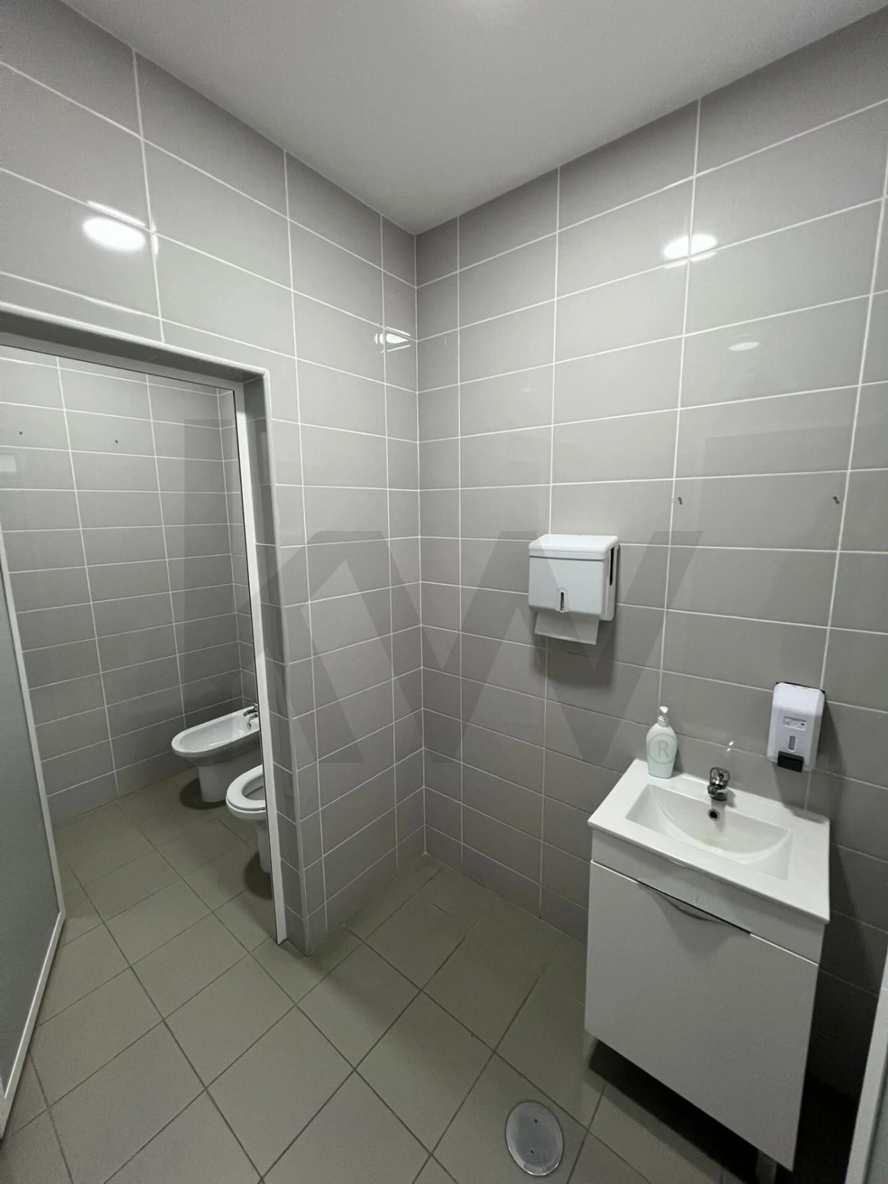 Armazém para Venda em Fiães Foto 12