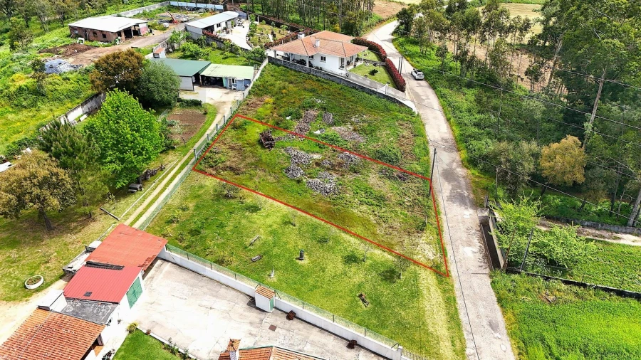 Terreno para Venda em Vila de Cucujães Foto 11