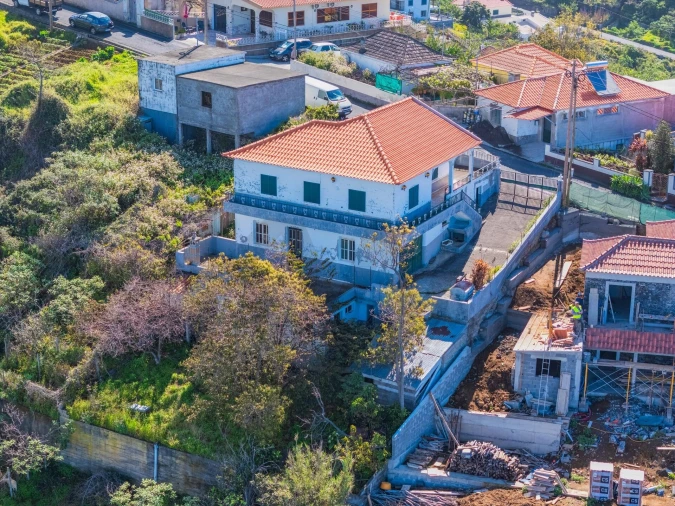 Moradia T3 para Venda em Arco da Calheta Foto 18