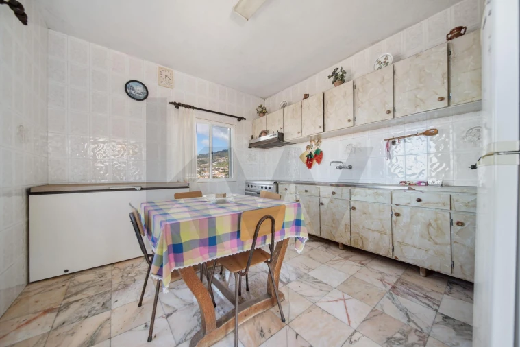 Moradia T3 para Venda em Arco da Calheta Foto 4