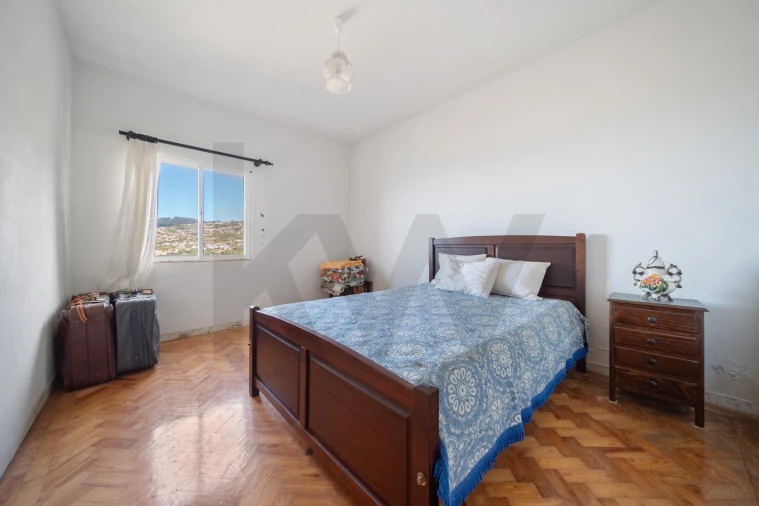 Moradia T3 para Venda em Arco da Calheta Foto 11