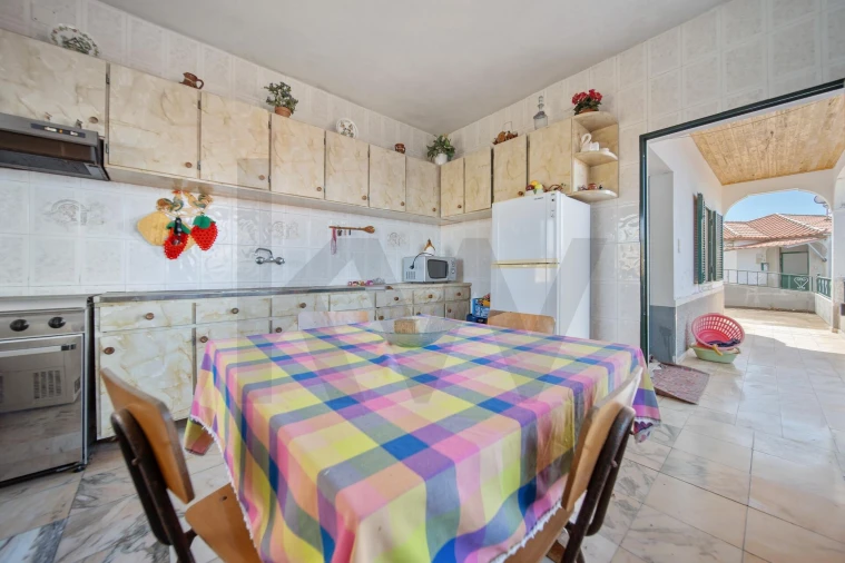 Moradia T3 para Venda em Arco da Calheta Foto 6