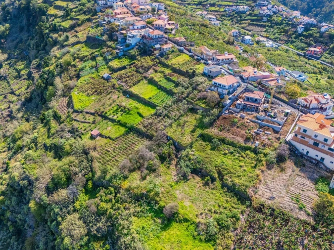 Moradia T3 para Venda em Arco da Calheta Foto 43