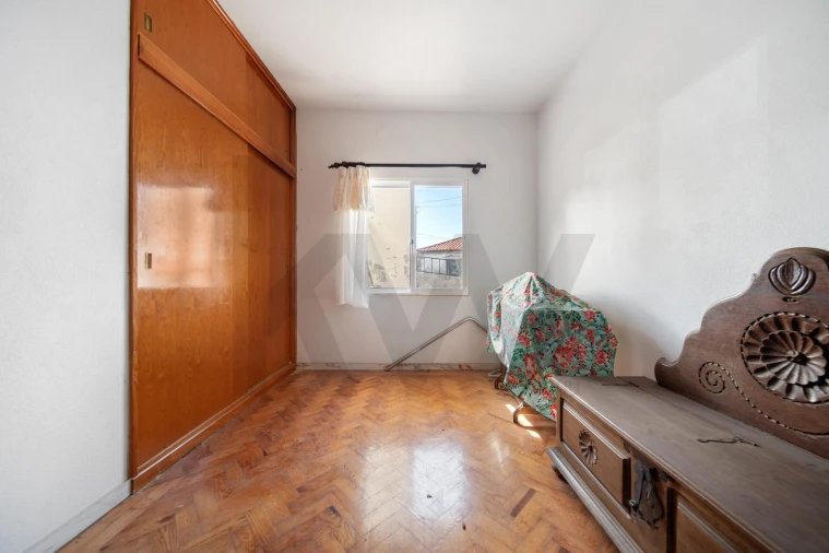 Moradia T3 para Venda em Arco da Calheta Foto 10