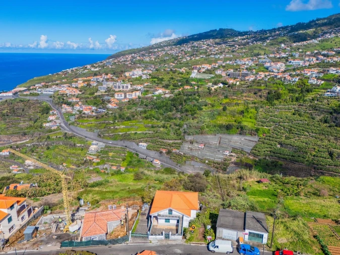 Moradia T3 para Venda em Arco da Calheta Foto 35