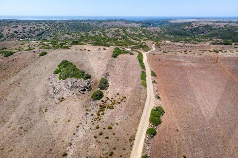 Terreno para Venda em Vila do Bispo e Raposeira Foto 2
