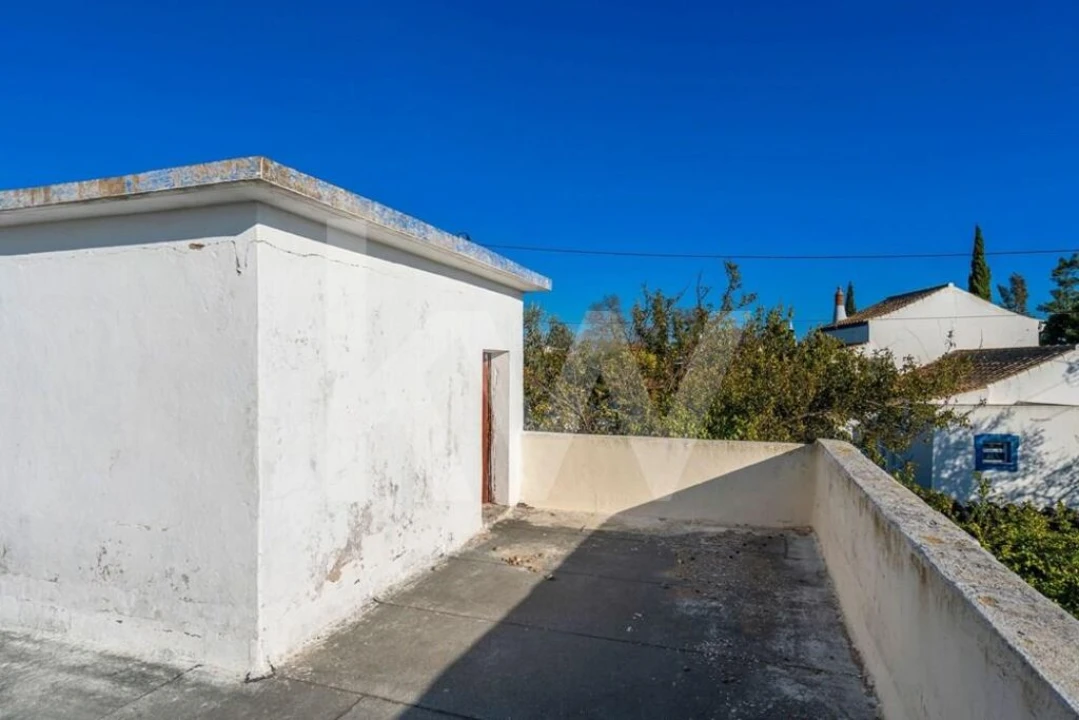 Moradia T3 para Venda em Quelfes Foto 5