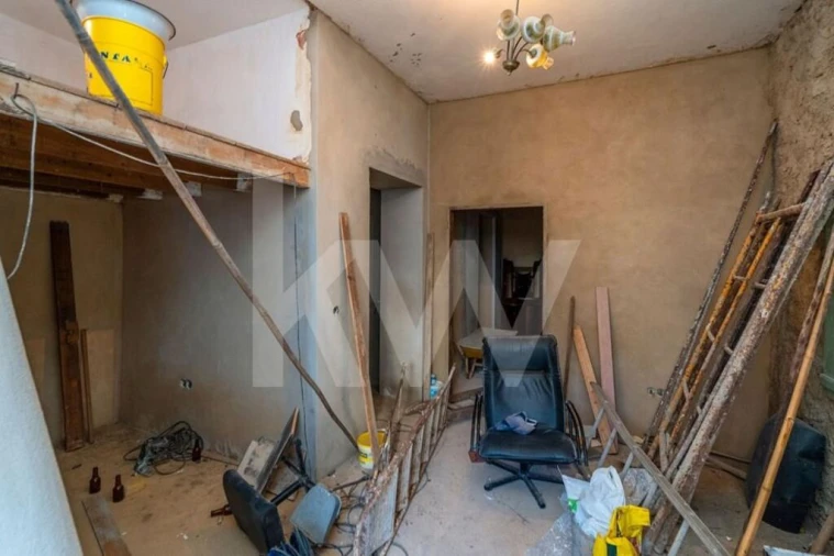 Moradia T3 para Venda em Quelfes Foto 31