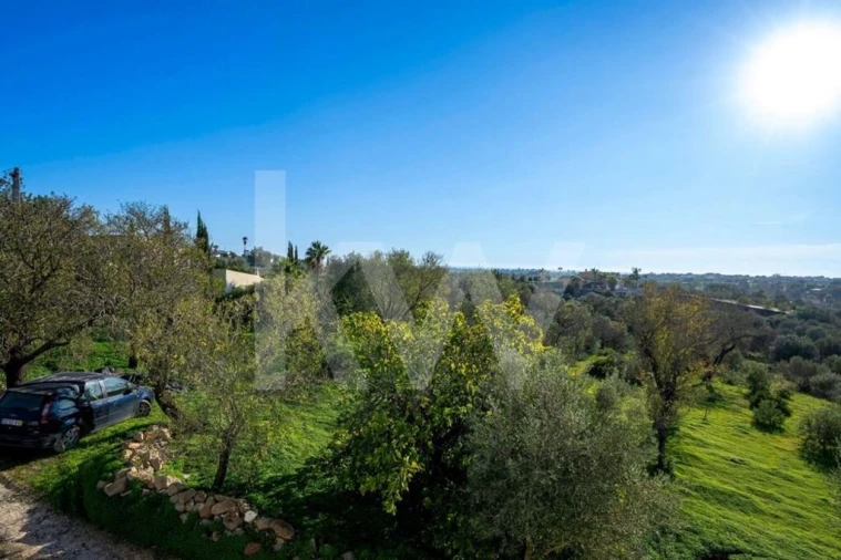 Moradia T3 para Venda em Quelfes Foto 13