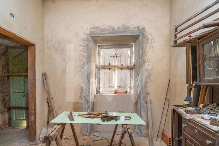 Moradia T3 para Venda em Quelfes Foto 28