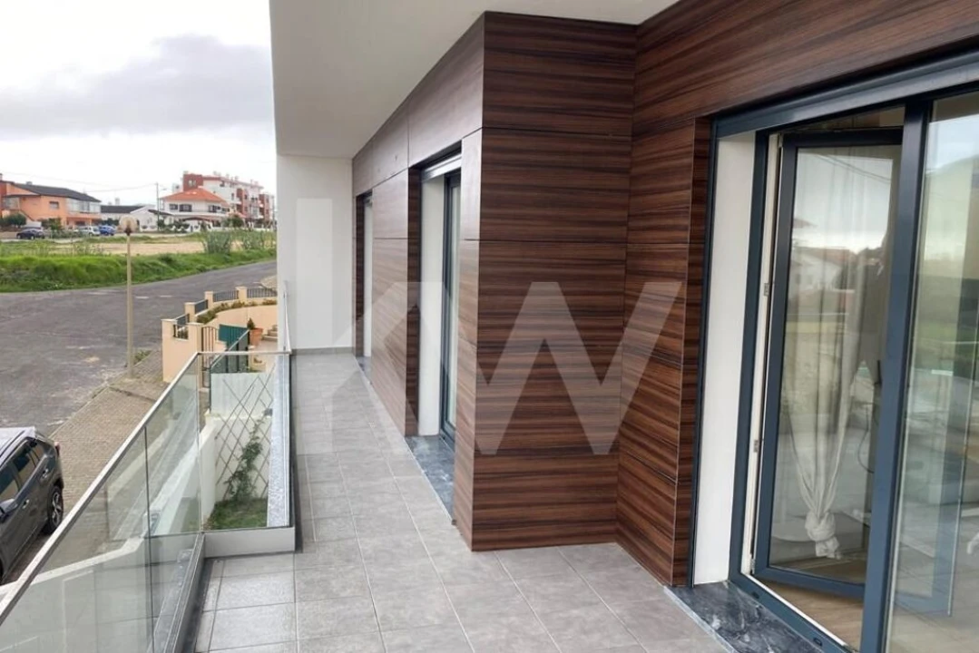 Moradia T3 para Venda em Carvoeira Foto 30