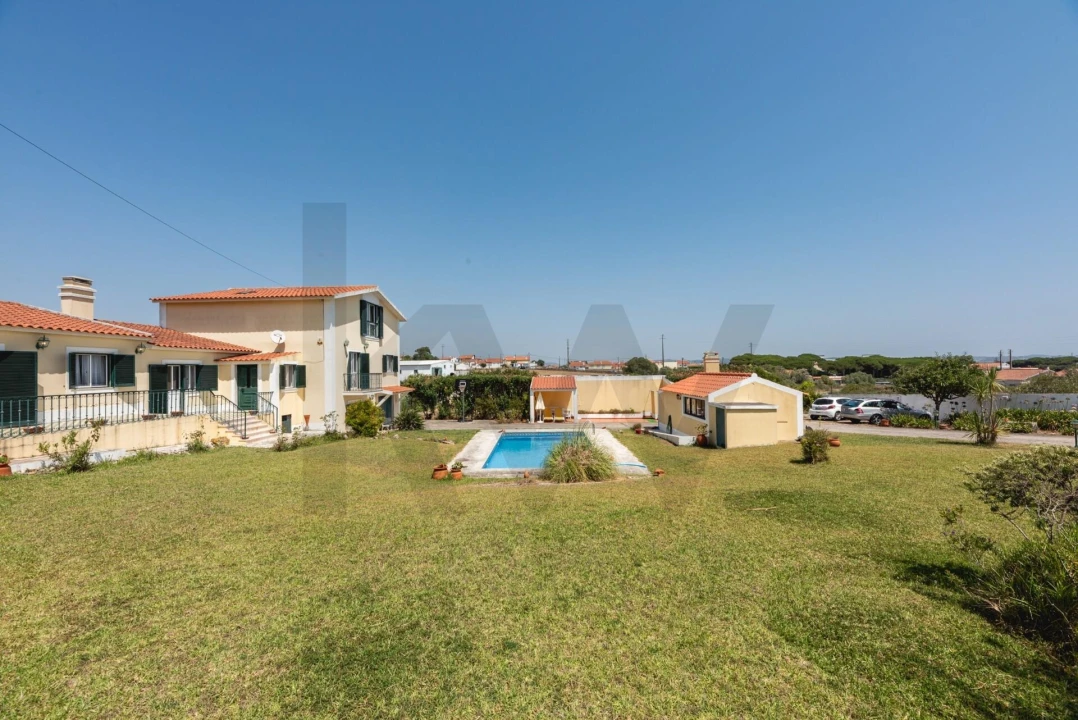 Moradia T4 para Venda em Santa Maria e São Miguel, São Martinho, São Pedro Penaferrim Foto 4