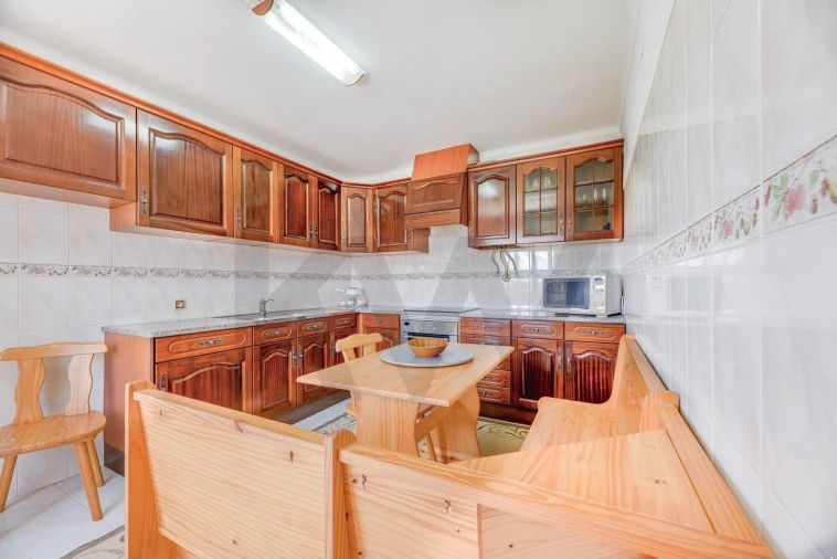 Moradia T4 para Venda em Santa Maria e São Miguel, São Martinho, São Pedro Penaferrim Foto 24