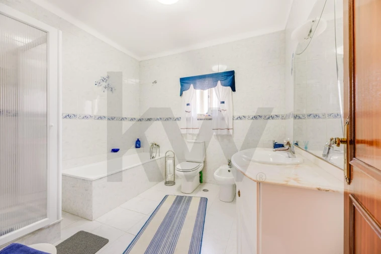 Moradia T4 para Venda em Santa Maria e São Miguel, São Martinho, São Pedro Penaferrim Foto 33