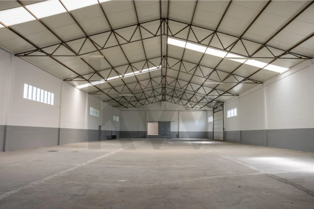 Armazém para Arrendamento em Mafamude e Vilar do Paraíso Foto 10