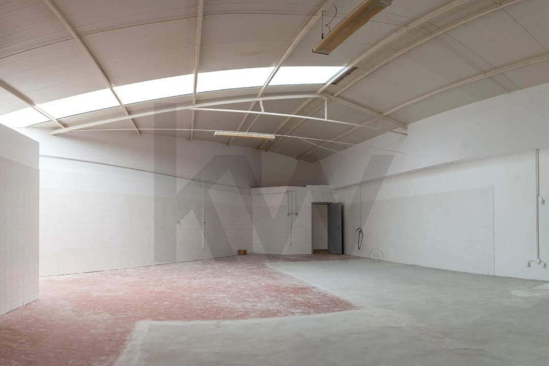 Armazém para Arrendamento em Mafamude e Vilar do Paraíso Foto 23