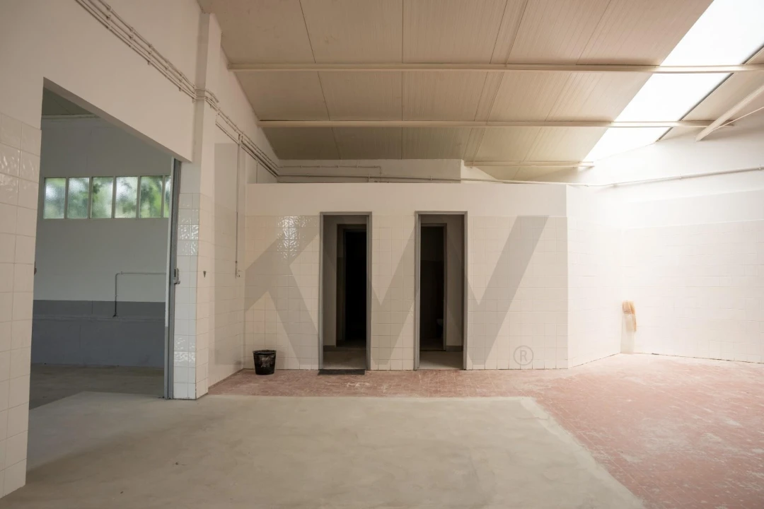 Armazém para Arrendamento em Mafamude e Vilar do Paraíso Foto 24