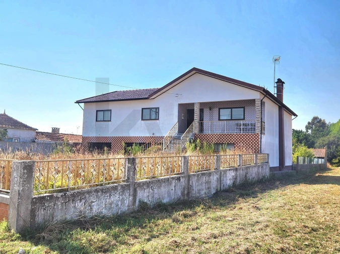 Moradia T3 para Venda em Fonte de Angeão e Covão do Lobo Foto 1