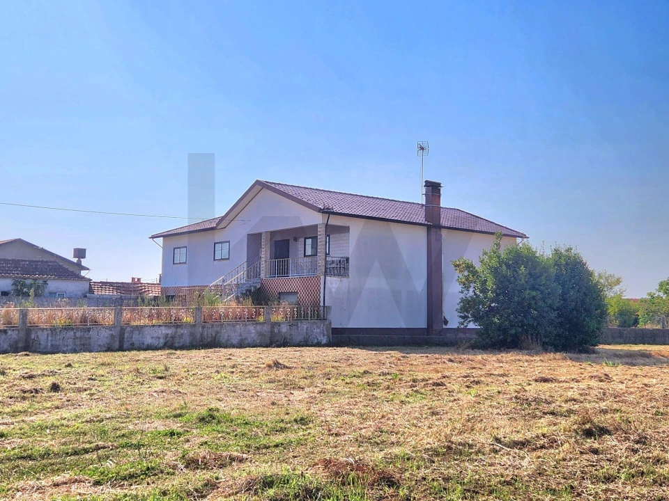 Moradia T3 para Venda em Fonte de Angeão e Covão do Lobo Foto 3