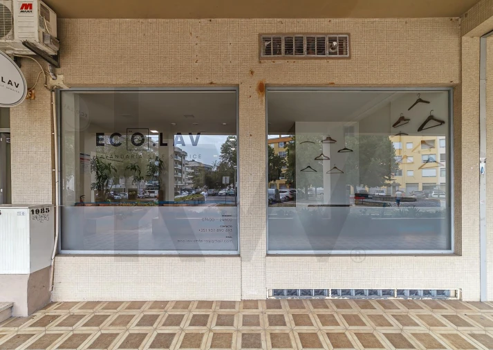 Loja para Trespasse em Santa Maria da Feira, Travanca, Sanfins e Espargo Foto 39