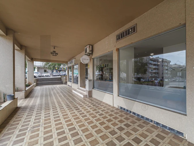 Loja para Trespasse em Santa Maria da Feira, Travanca, Sanfins e Espargo Foto 40