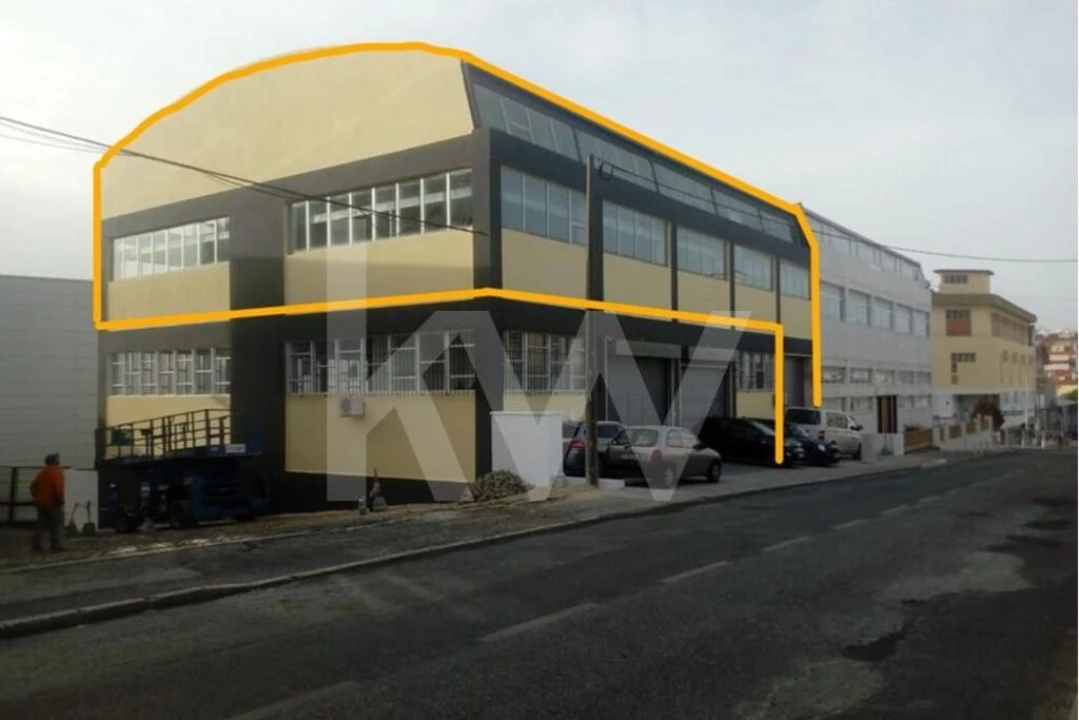 Armazém para Venda em Sacavém e Prior Velho Foto 2