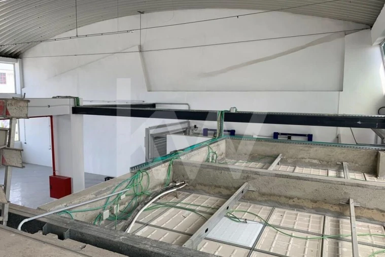 Armazém para Venda em Sacavém e Prior Velho Foto 17