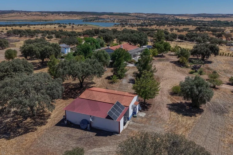 Moradia T2 para Venda em Terena (São Pedro) Foto 77