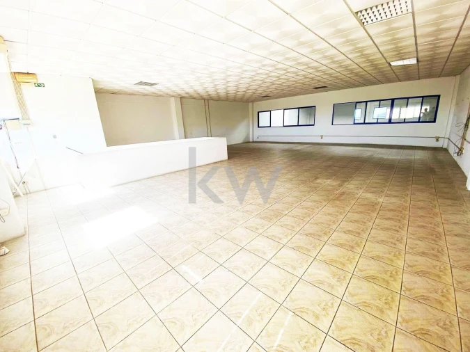 Armazém para Venda em São João das Lampas e Terrugem Foto 6