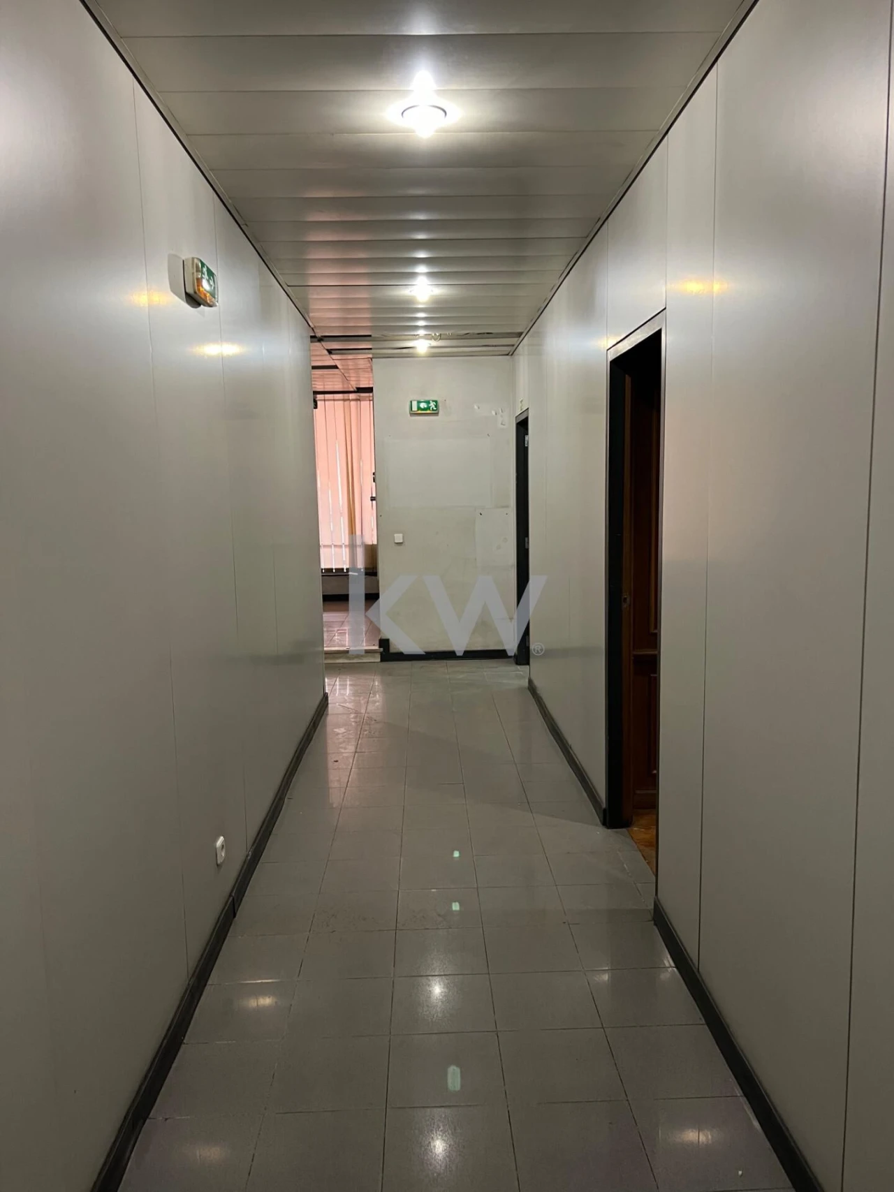 Loja para Arrendamento em Avenidas Novas Foto 10