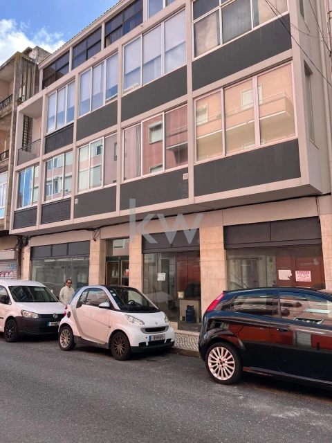 Loja para Arrendamento em Avenidas Novas