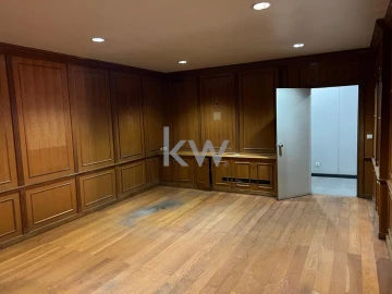 Loja para Arrendamento em Avenidas Novas