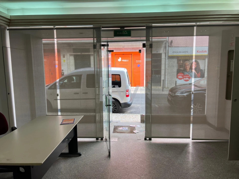 Loja para Arrendamento em Avenidas Novas Foto 3