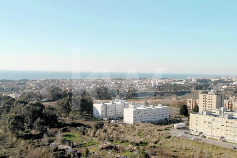 Terreno para Venda em Santa Marinha e São Pedro da Afurada Foto 1