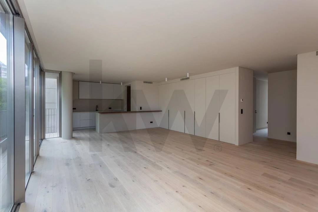 Apartamento T3 para Venda em Avenidas Novas Foto 3