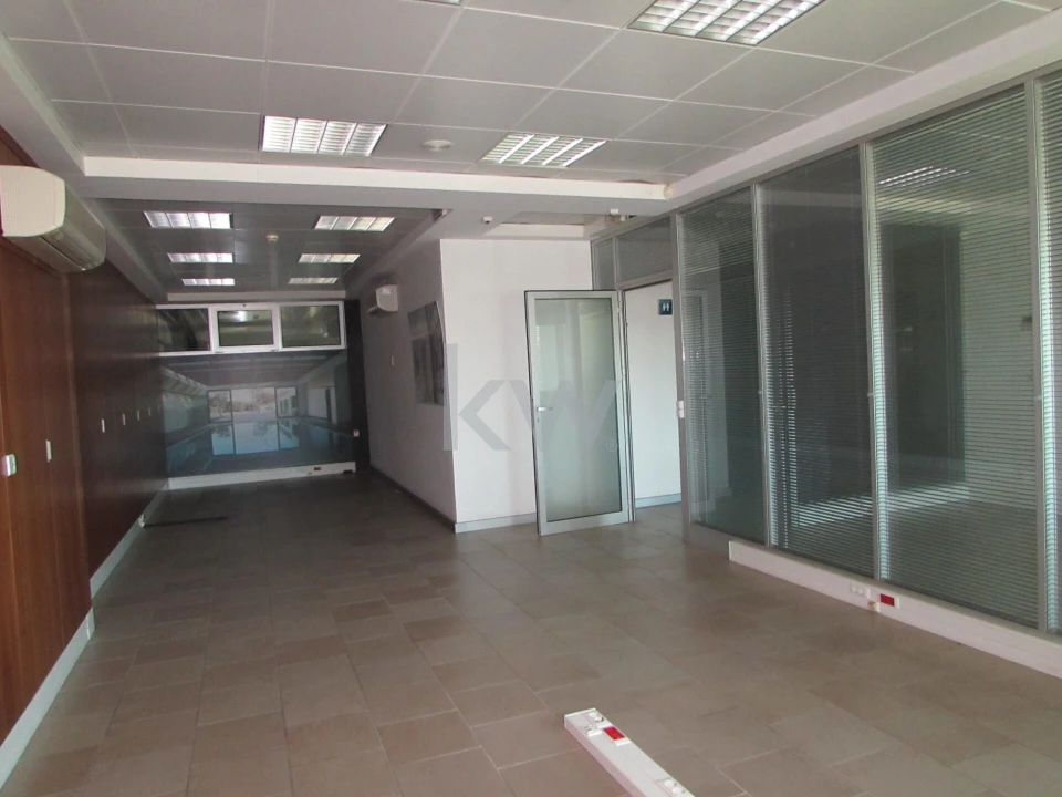 Armazém para Venda em Atouguia Foto 8