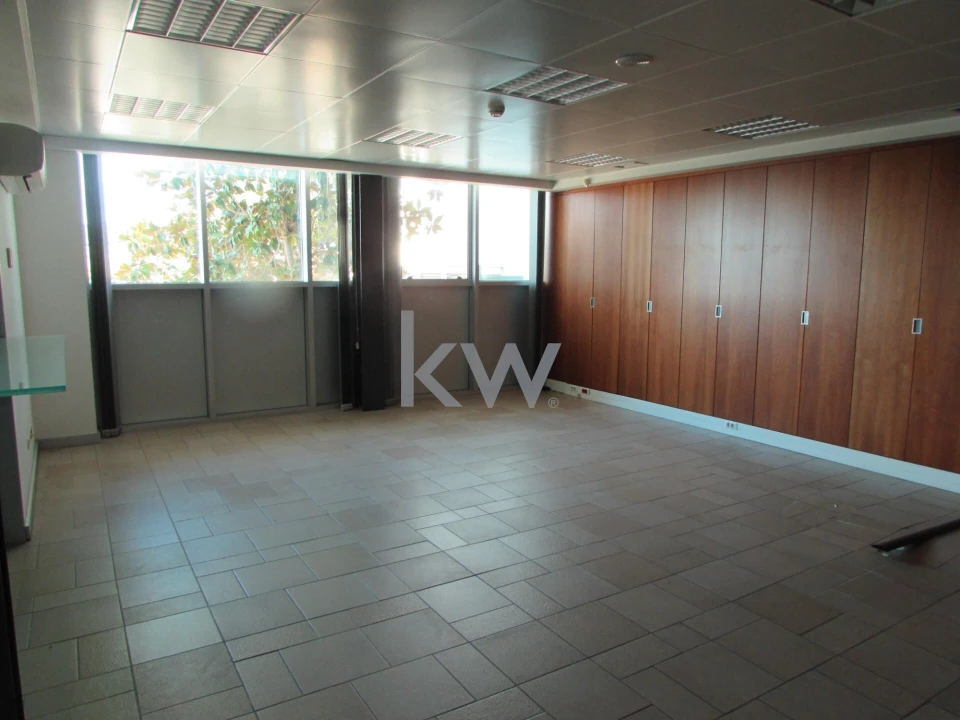 Armazém para Venda em Atouguia Foto 10