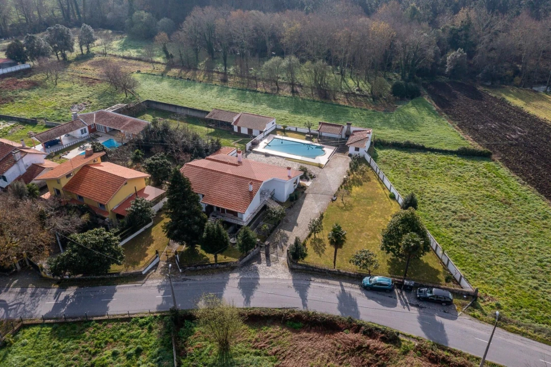 Moradia T4 para Venda em Fragoso Foto 95