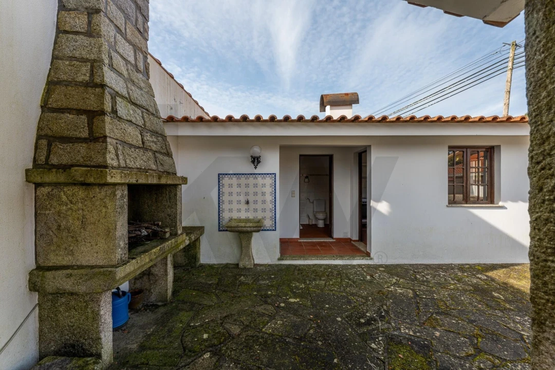 Moradia T4 para Venda em Fragoso Foto 47