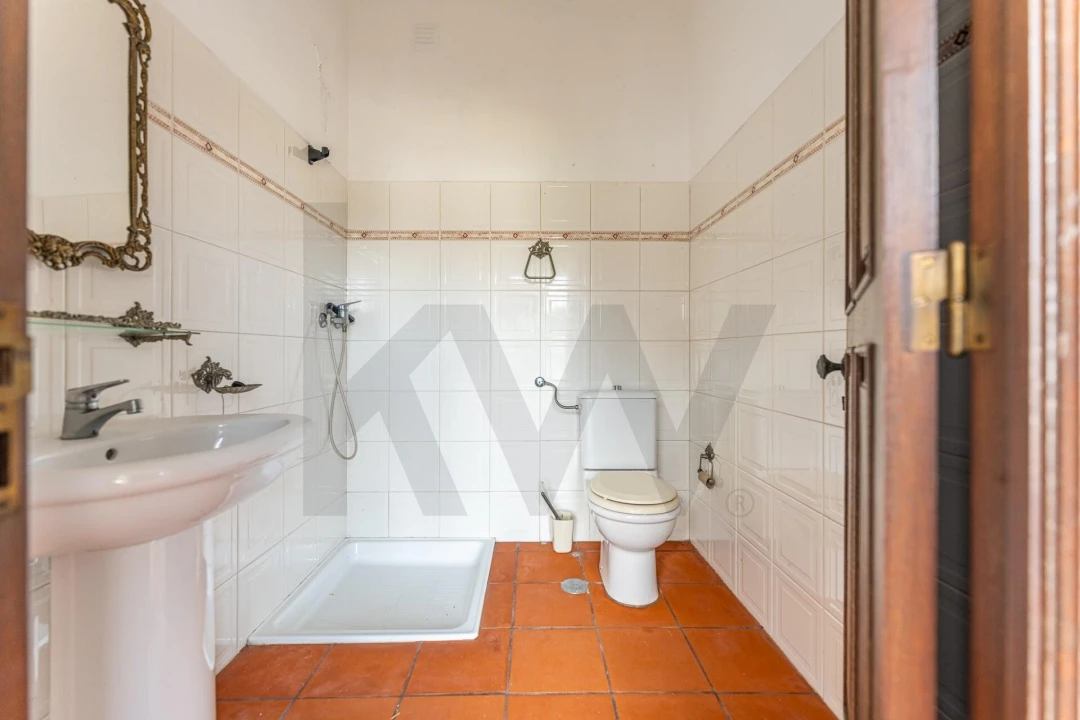 Moradia T4 para Venda em Fragoso Foto 48