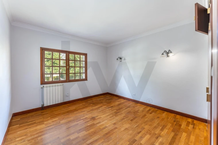 Moradia T4 para Venda em Fragoso Foto 27